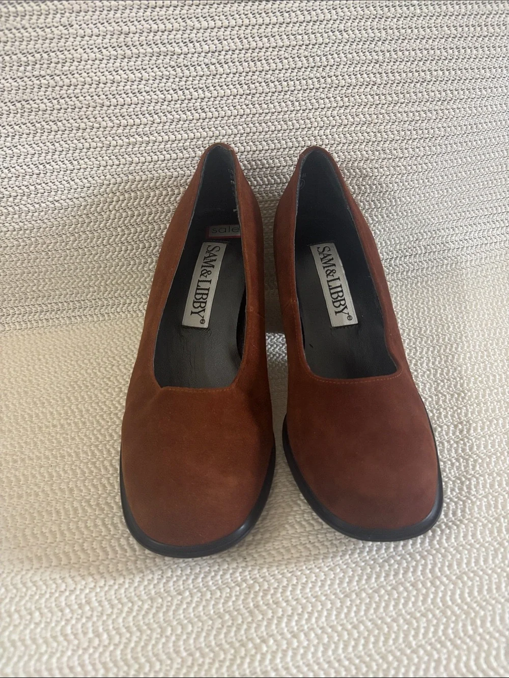Sam & Libby Women's Brown Suede Heels